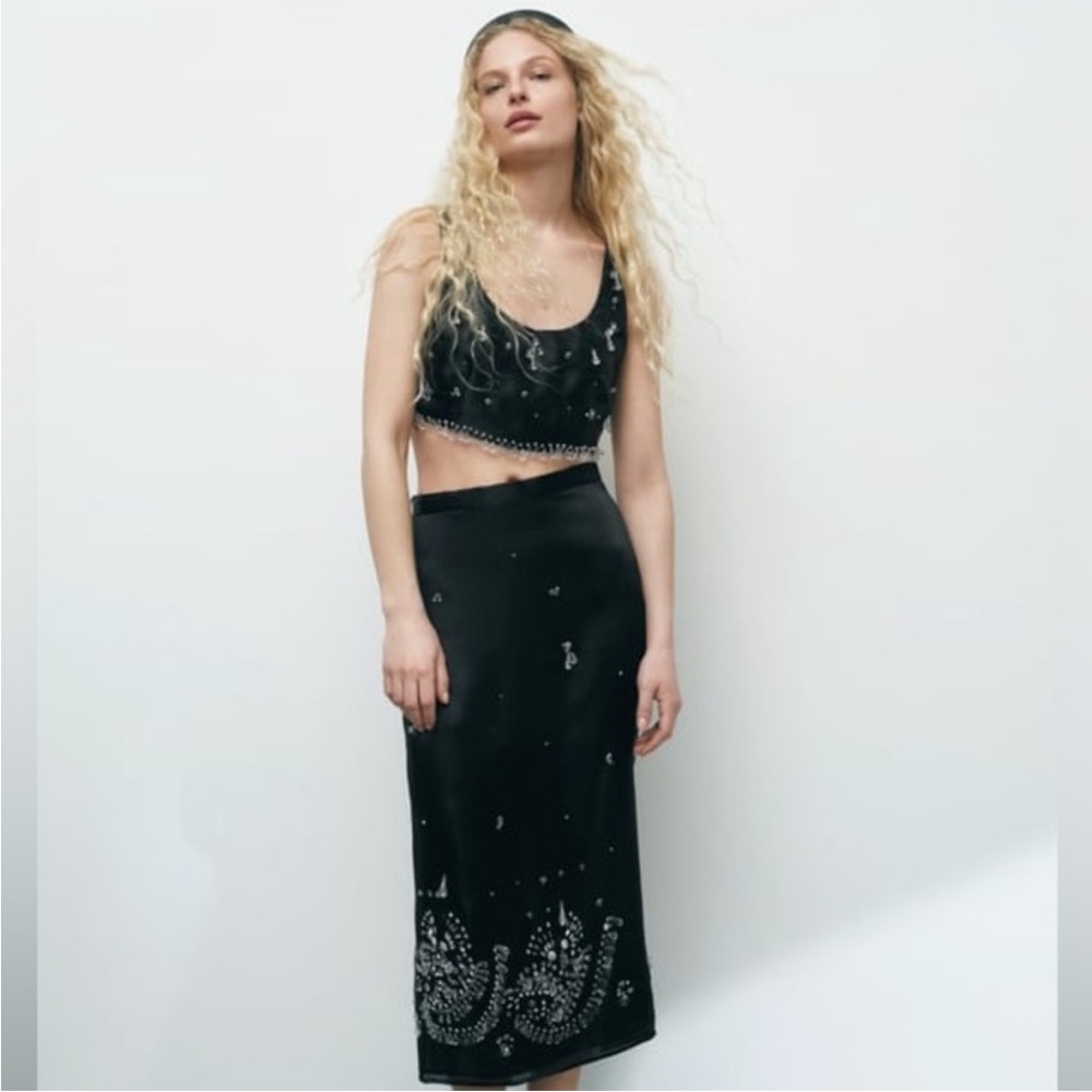 NWT ZARA LIMITED EDITION SATIN EFFECT JEWEL TRIM SKIRT SIZE S